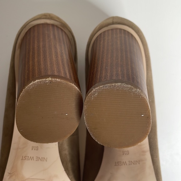Nine West suede leather heel pumps in light brown/camel, rounded heel,  size 9 M - Picture 8 of 9